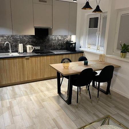 Brzostek Apartment Warszawa Zewnętrze zdjęcie